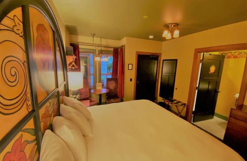 New Tacoma Hotel | McMenamins Elks Temple