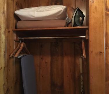 Carrolls Hotel | McMenamins Kalama Harbor Lodge