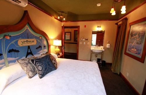 Concordia Hotel | McMenamins Kennedy School