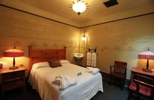 Centralia Hotel | McMenamins Olympic Club