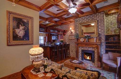 Historic Downtown Savannah Bed & Breakfast | McMillan Inn Bed and Breakfast