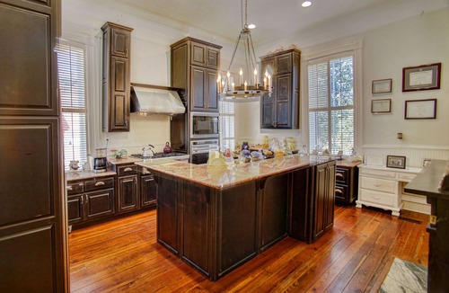 Historic Downtown Savannah Bed & Breakfast | McMillan Inn Bed and Breakfast