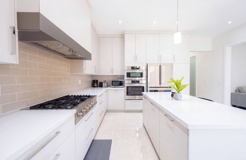 Brampton House | McVean & Countryside | 5BR Spacious | BBQ, Patio