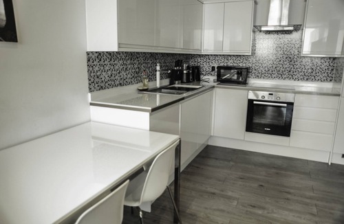 Stratford Apartment | MD Luxury Apartment