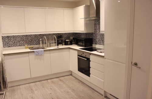 Stratford Apartment | MD Luxury Apartment