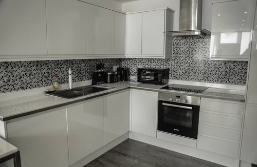 Stratford Apartment | MD Luxury Apartment