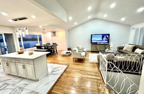 Baldwin Harbor Apartment | Me-Skye waterfront retreat