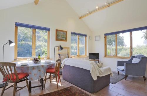 Beccles House | Meadow Cabin