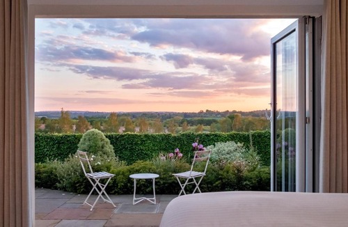 Hawkhurst Bed & Breakfast | Meadow Cottage Bed & Breakfast