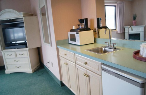 Ithaca Hotel | Meadow Court Inn