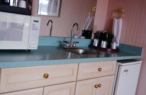 Ithaca Hotel | Meadow Court Inn