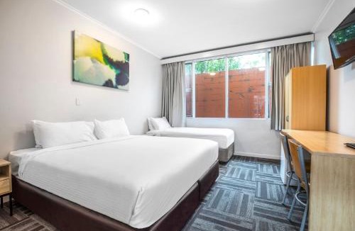 Broadmeadows Hotel | Meadow Inn Hotel-Motel