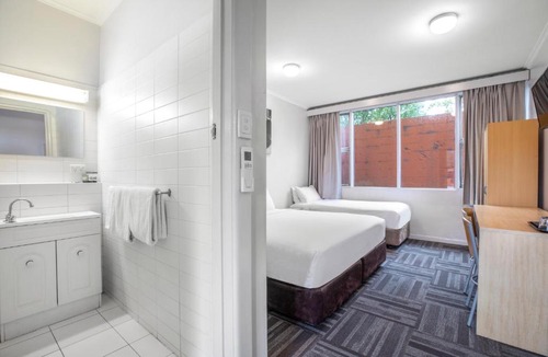 Broadmeadows Hotel | Meadow Inn Hotel-Motel
