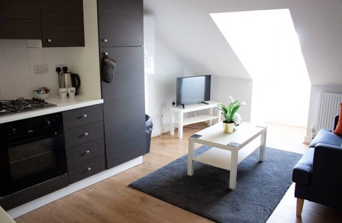 Loughborough Apartment | Meadow Lane Apartment 5