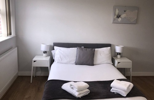 Loughborough Apartment | Meadow Lane Apartment 6