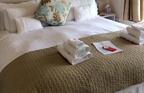 Tideswell Bed & Breakfast | Meadow Lodge