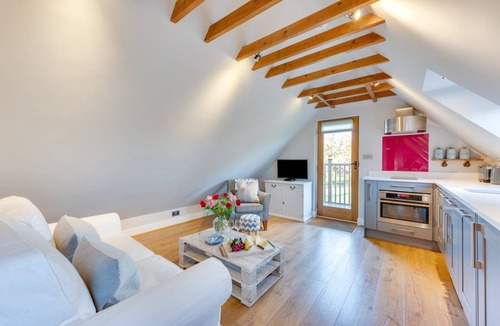 Langton Green Cottage | Meadow Loft