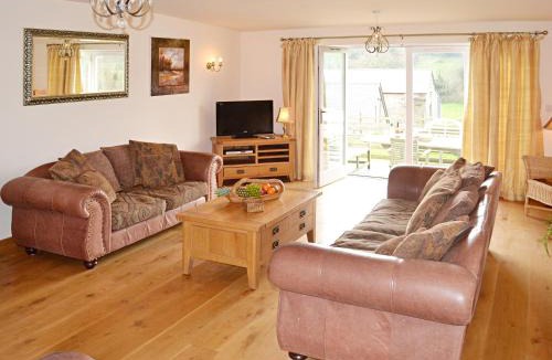 Chillington House | Meadow Mews