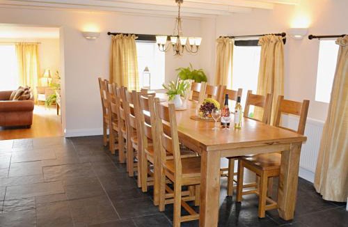 Chillington House | Meadow Mews