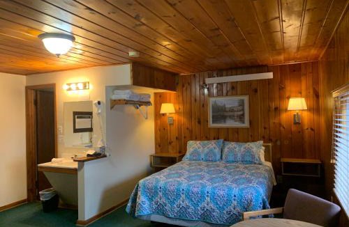 Bridgeport Hotel | Meadow Park on 385