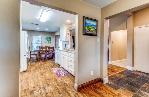 McKinney House | Meadow Retreat- Country feel with city conveniences