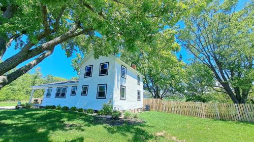 Bridgman House | Meadow Sunrise