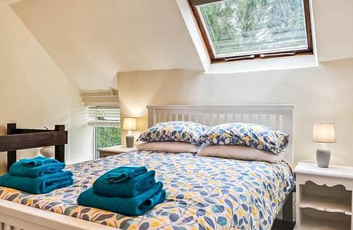 Crich House | Meadow View Cottage