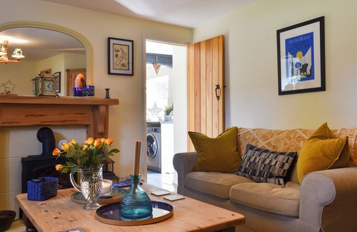 Pickering Cottage | Meadow View Cottage - UK33302