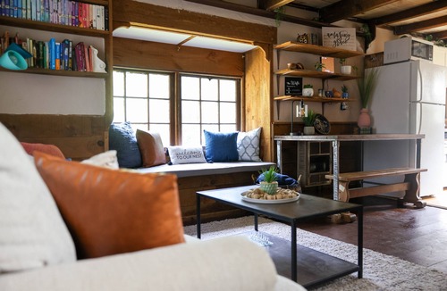 Manheim Cottage | Meadow View Cottage