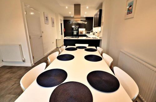 Exeter House | Meadow View, Elm Park