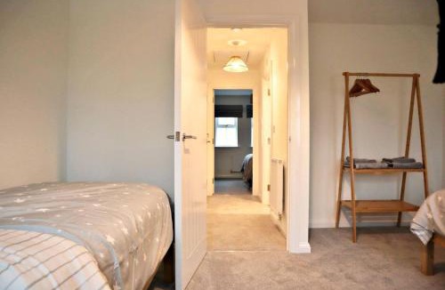 Exeter House | Meadow View, Elm Park