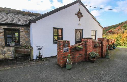 Mold House | Meadow View