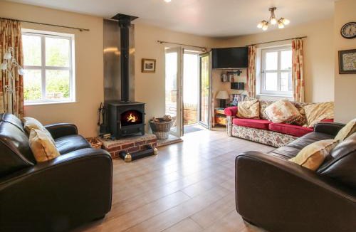 Mold House | Meadow View