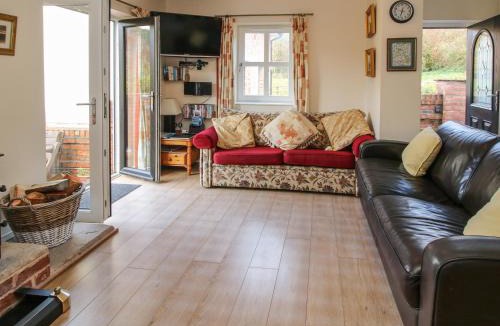 Mold House | Meadow View