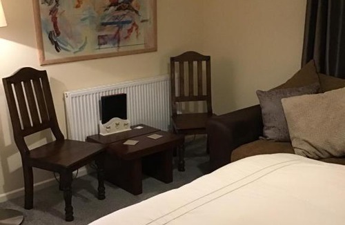 Pool House | Meadow view