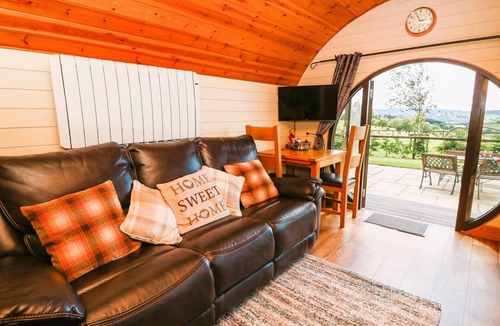 Rhayader Cottage | Meadow View - Glamping pod sleeping 2 guests, Pet Friendly