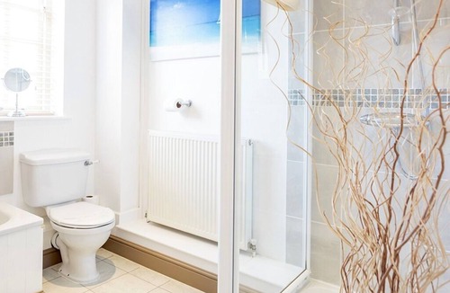 Wighton House | Meadow View Guest House