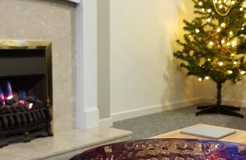 Stamford House | Meadow View House with private bathroom