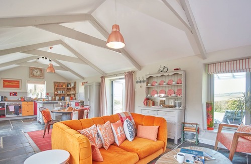 Saint Columb Major House | Meadow View is a detached barn conversion set in extensive grounds