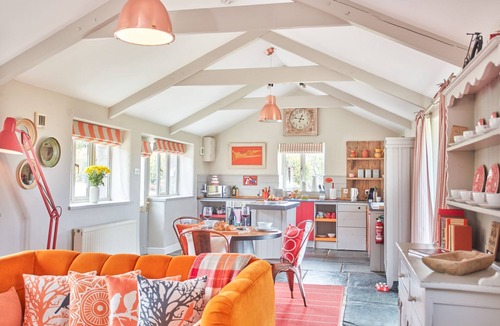 Saint Columb Major House | Meadow View is a detached barn conversion set in extensive grounds