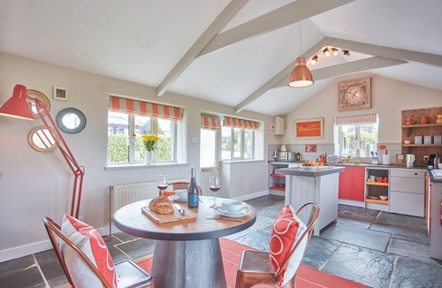Saint Columb Major House | Meadow View is a detached barn conversion set in extensive grounds