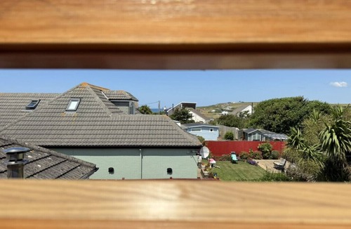 Widemouth Bay House | Meadow View - Widemouth Bay Cornwall