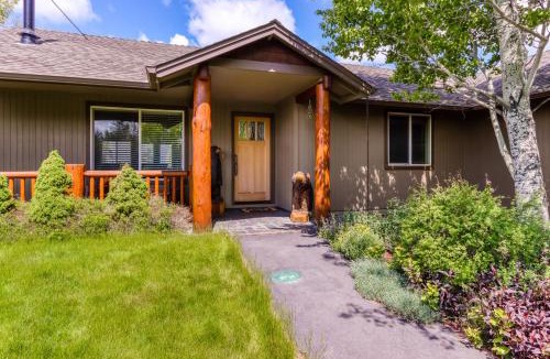 La Pine House | Meadow Walk Cabin