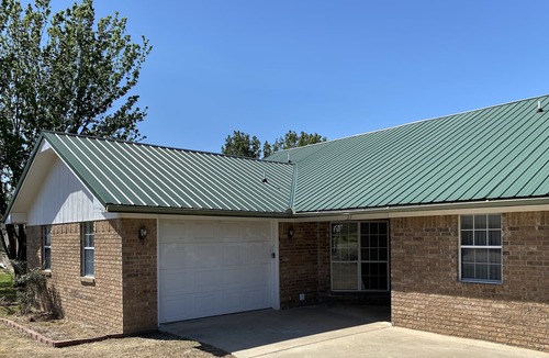 Heavener House | Meadowbrook LN Home