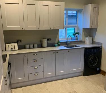 Edgworth Apartment | Meadowcroft farm