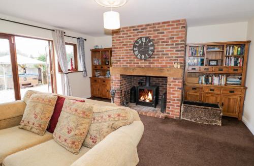 Shatterford House | Meadowfall at Shatterford Lakes