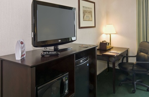 Secaucus Hotel | Meadowlands Plaza Hotel