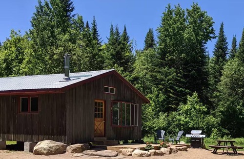 Hastings Highlands Cabin | Meadowlark #5
