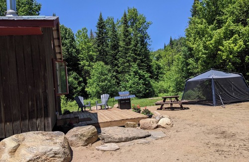 Hastings Highlands Cabin | Meadowlark #5