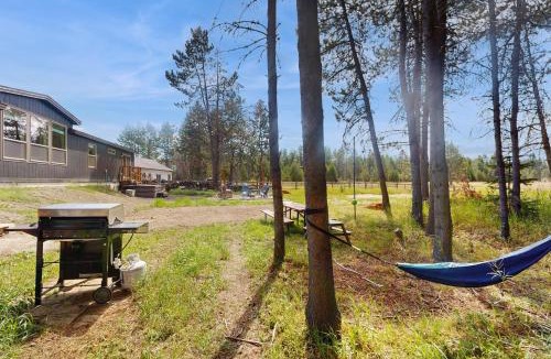 Fir Grove Estates House | Meadowpine Retreat